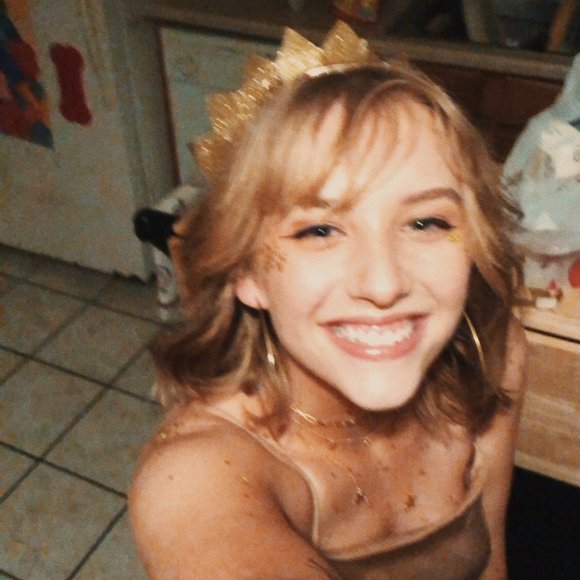 Meet the Posher - Picture 5 of 8